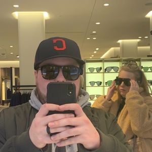 Meet your Posher, Andrew